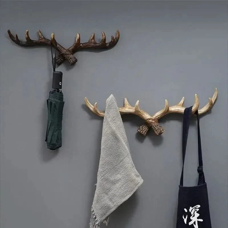 Stylish Wall-Mounted Antler Hook Rack for Entryway Storage