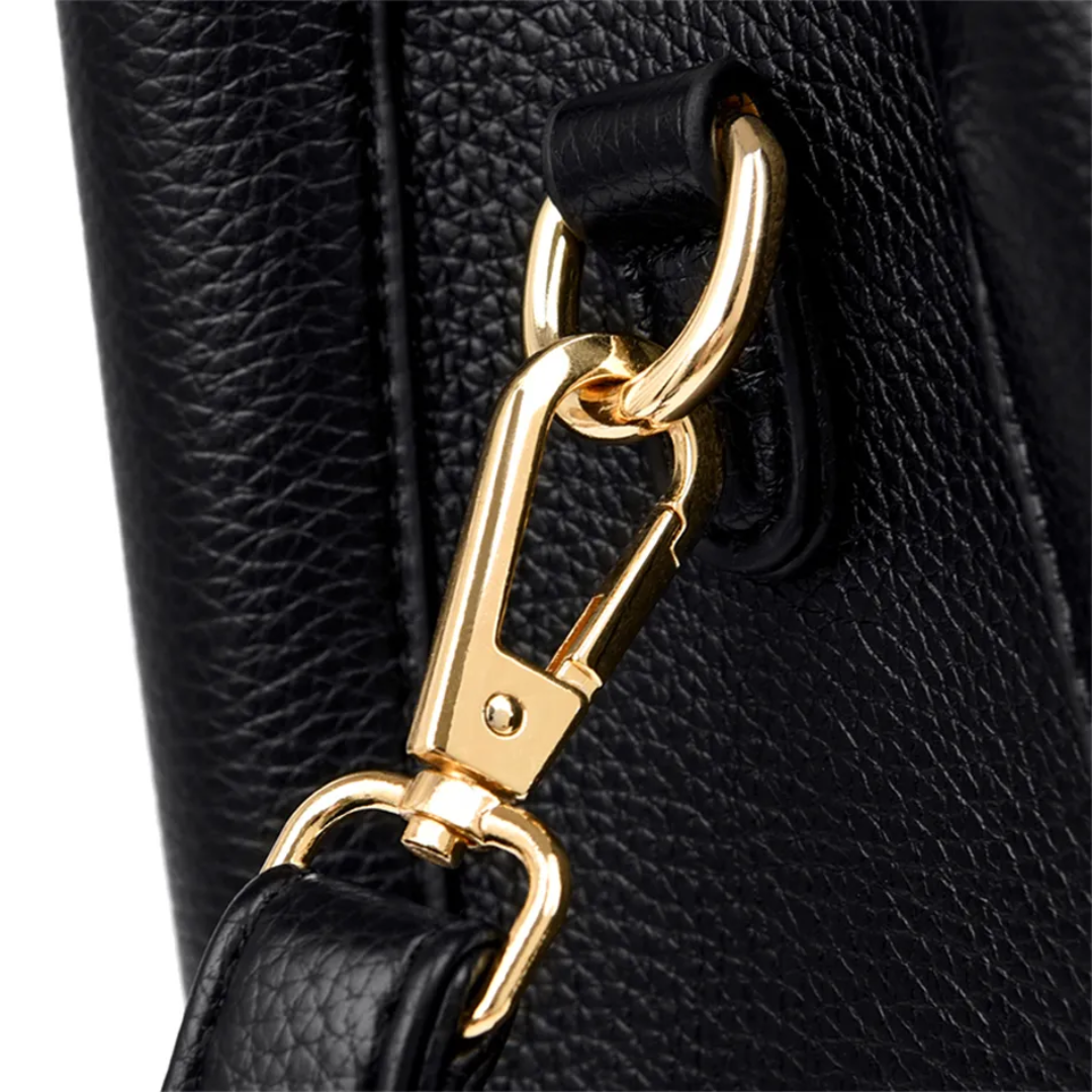 Elegant Everyday Shoulder Bag with Versatile Strap
