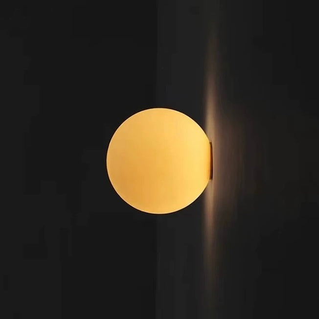 Warm White Light Globe Lamp for Wall Mounting