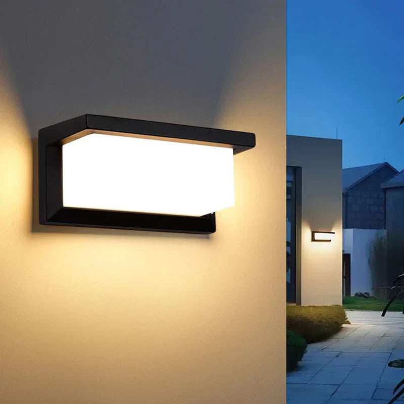 Wall Light with Automatic Activation | Weatherproof for Entrances and Pathways