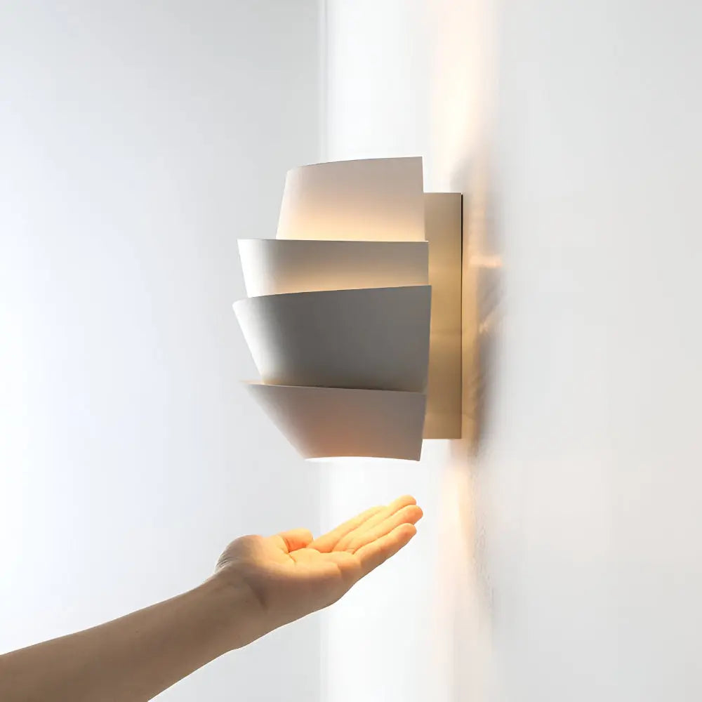Wall Light | Metal Housing | Glow Effect