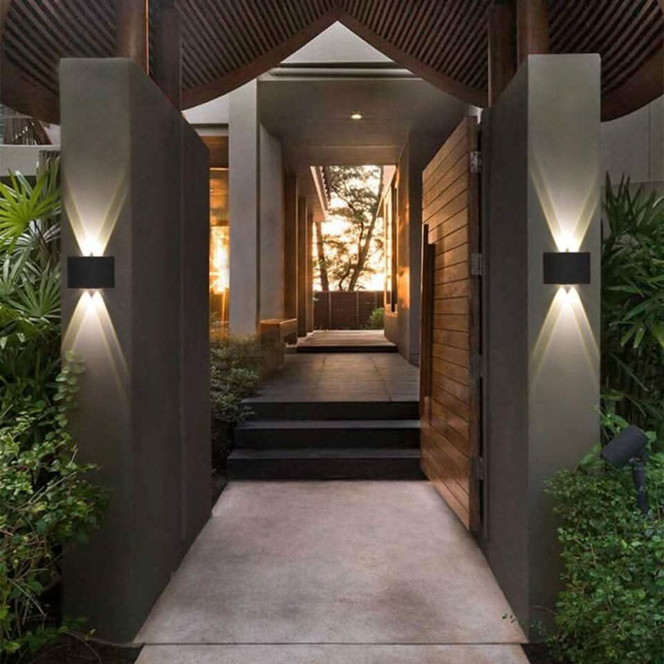 Waterproof Outdoor Wall Sconce Lamp with LED Lighting