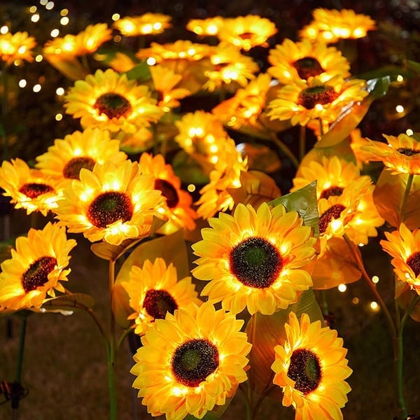 LumoBloom™ — Transform Your Garden Into a Cozy, Captivating Nighttime Oasis
