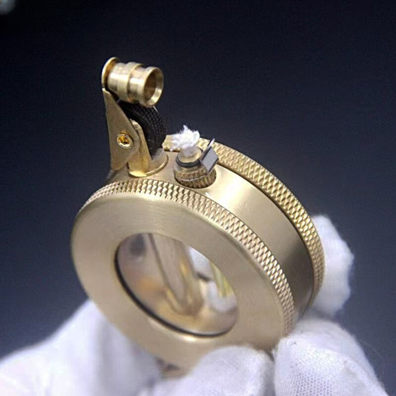 Classic Refillable Pocket Lighter - Vintage Retro Gas Lighter for Collectors