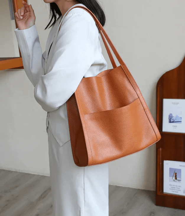 ModenaWrist™ — Stay Sharp and Dry with Effortless Organization Everywhere You Go