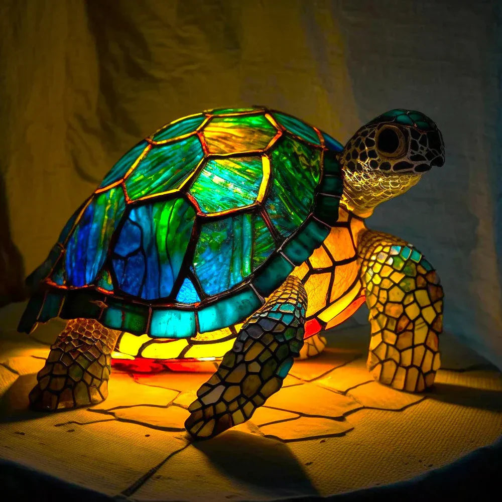 Elegant Nature-Inspired Illumination Fixture