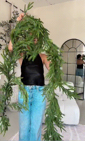 FirVana™ Luxe Garland — Wrap Your Home in Lush, Breathtaking Holiday Warmth Instantly