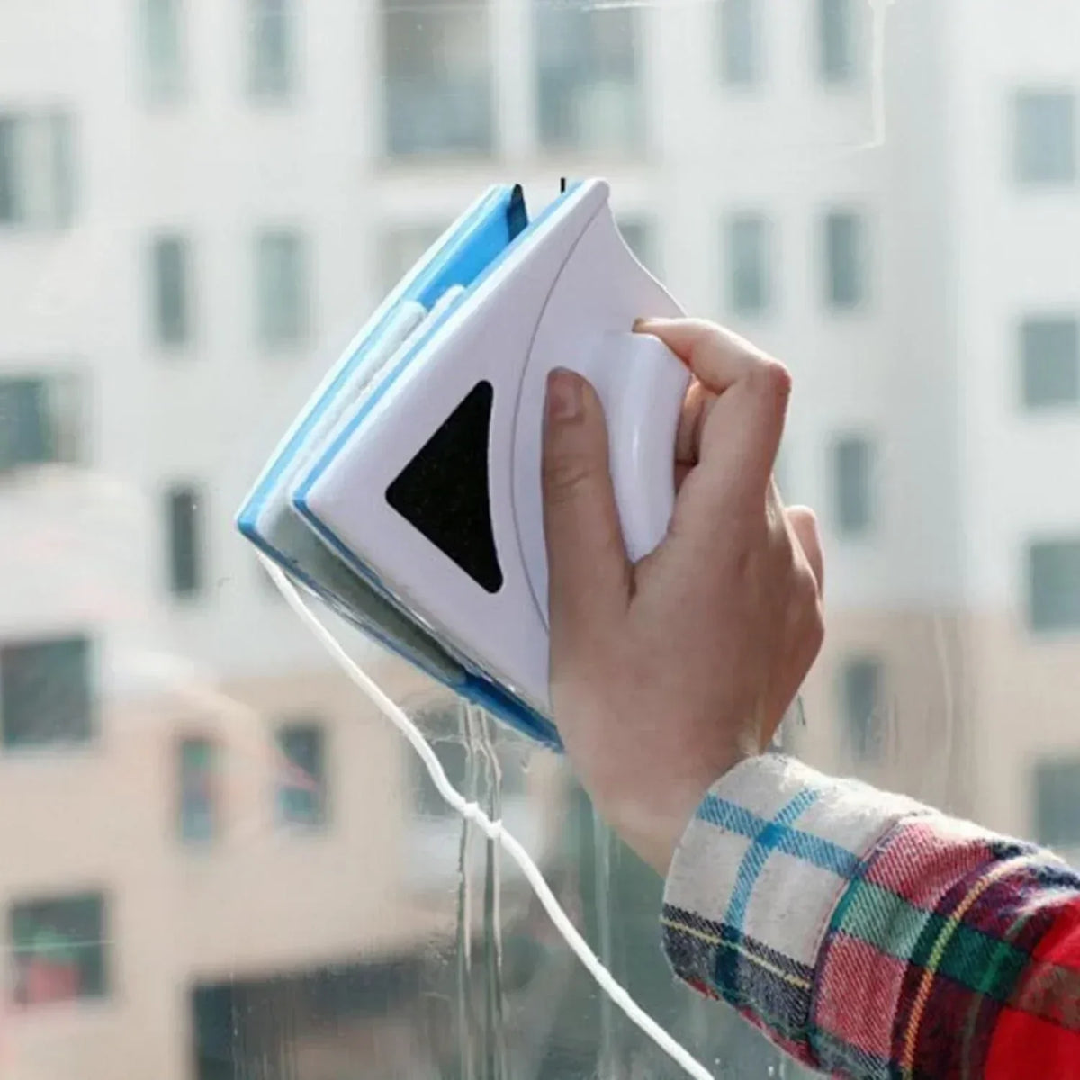 Magnetic Window Cleaner with Dual-Sided Design and Locking Mechanism