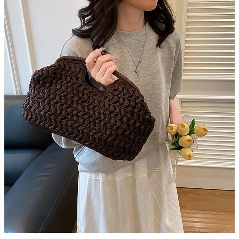 Woven Raffia Shoulder Bag in Elegant Design