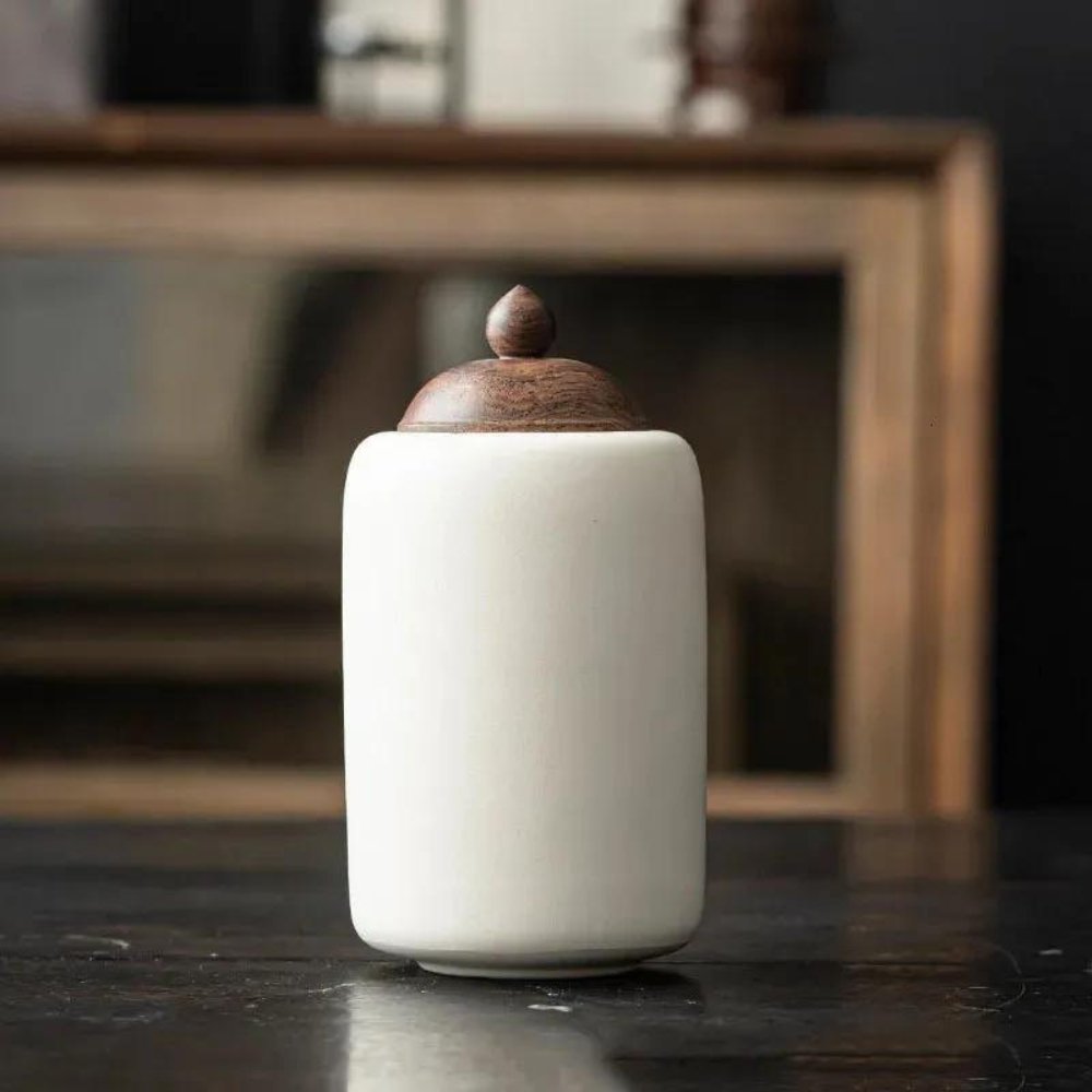 Pet Cremation Urn in Ceramic – Memorial Casket for Dog & Cat Ashes