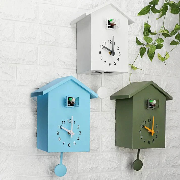 Adjustable Hourly Bird Call Wooden Cuckoo Wall Clock Decoration