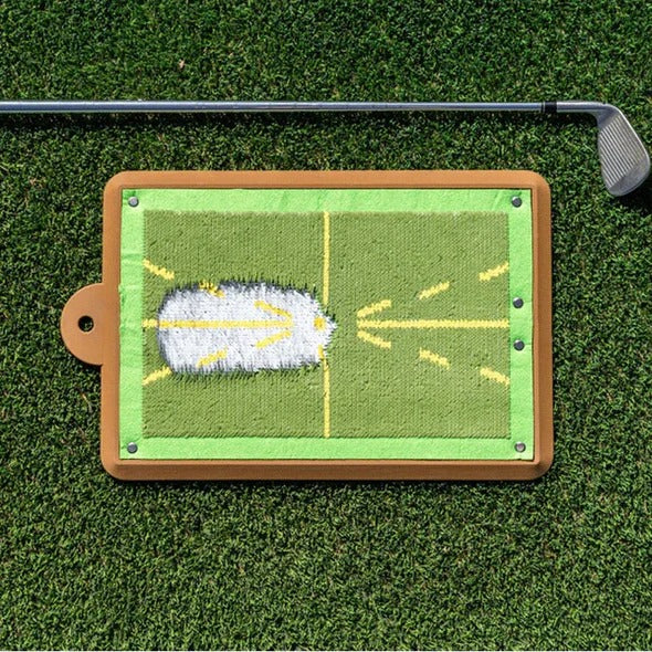 Golf Swing Training Mat for Chipping with Visual Feedback