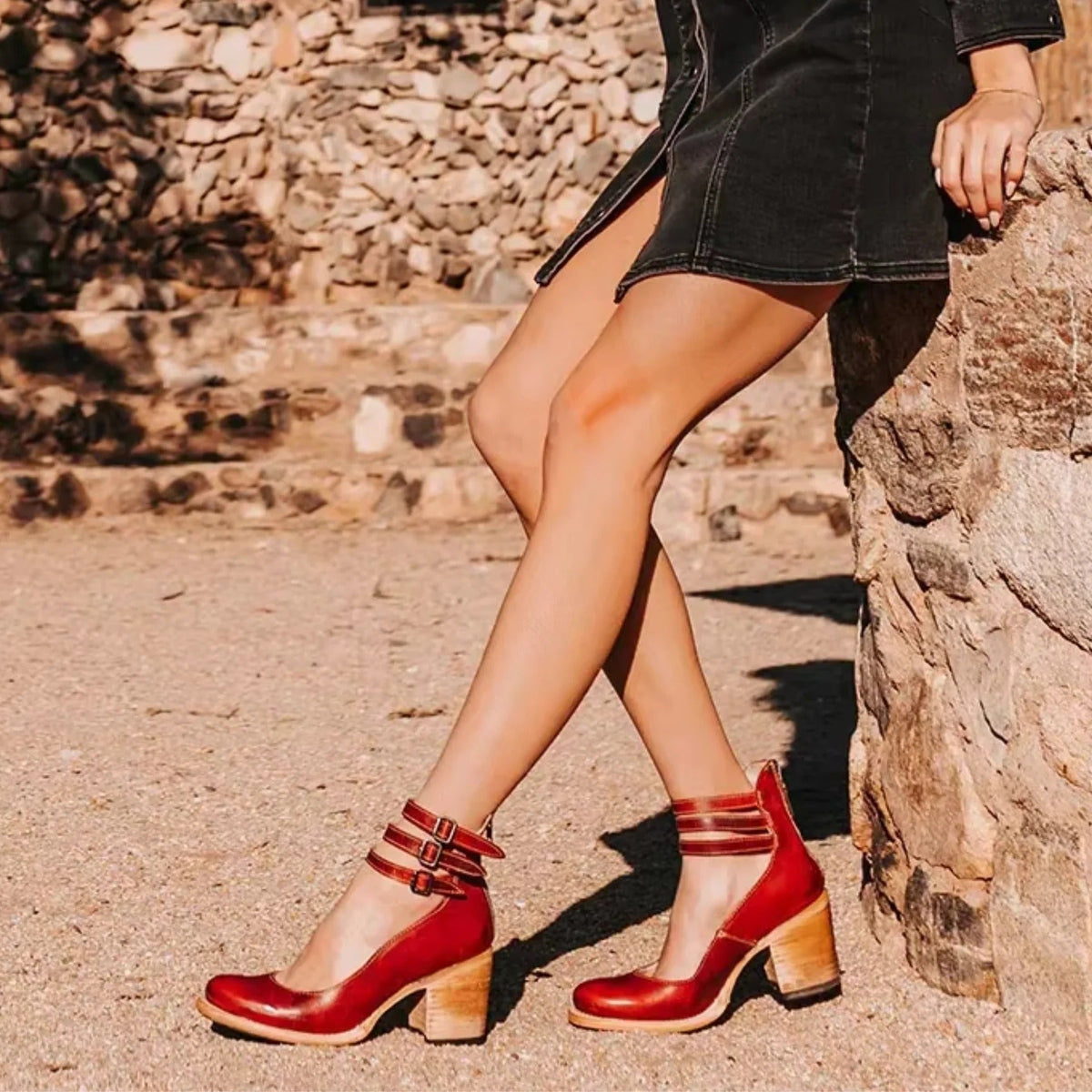 Cushioned Footbed Sandals for Women with Strappy Design