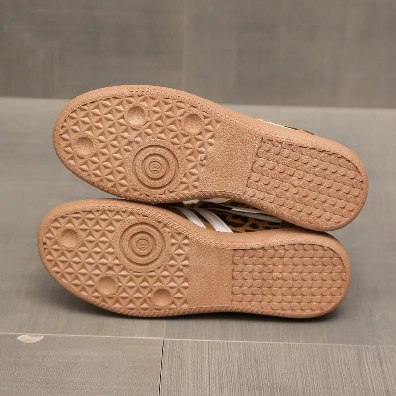 Lightweight Cushioned Sole Sneakers for Women – Casual Lace-Up Design