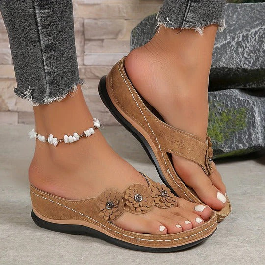 Women's Sandals with Adjustable Straps and Non-Slip Rubber Footbed