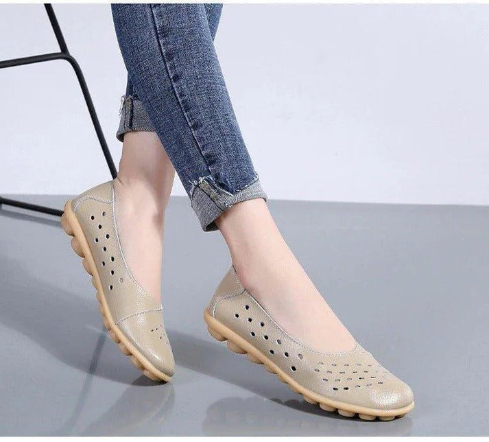 Womens Wide Fit Leather Loafers with Comfort Cushioning