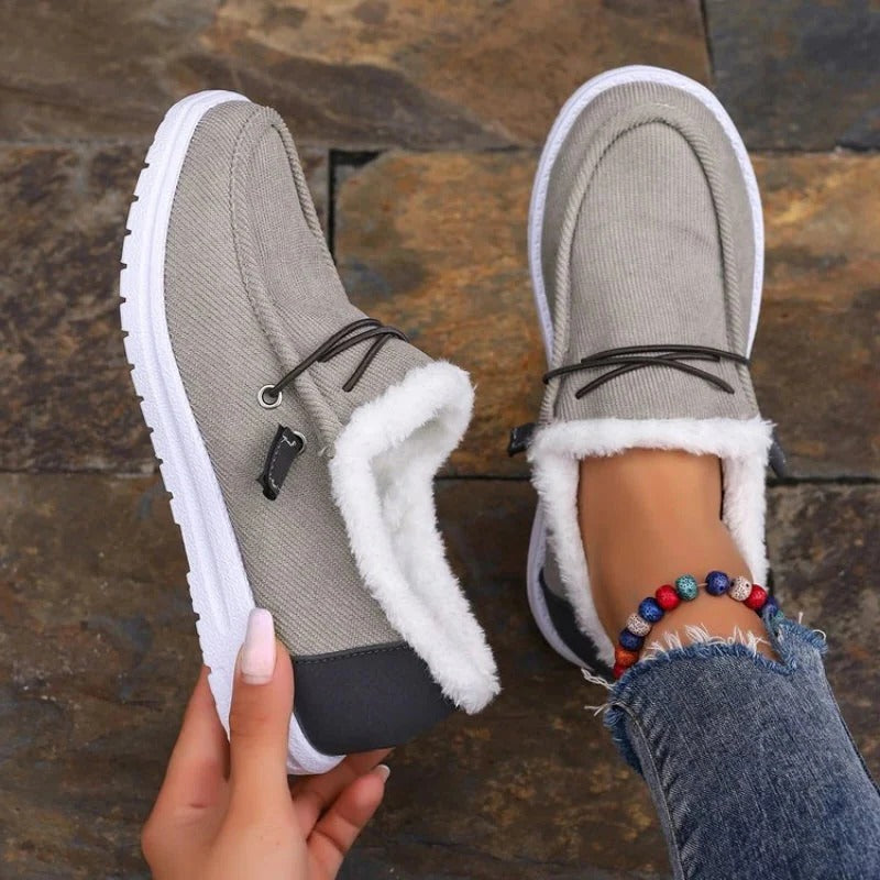Women’s Modern Styled Insulated Winter Footwear
