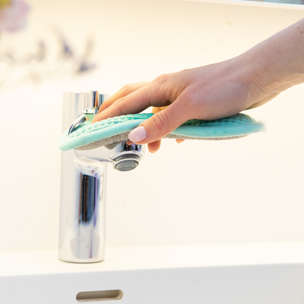 Two-Sided Cleaning Sponge – Soft and Abrasive Surfaces
