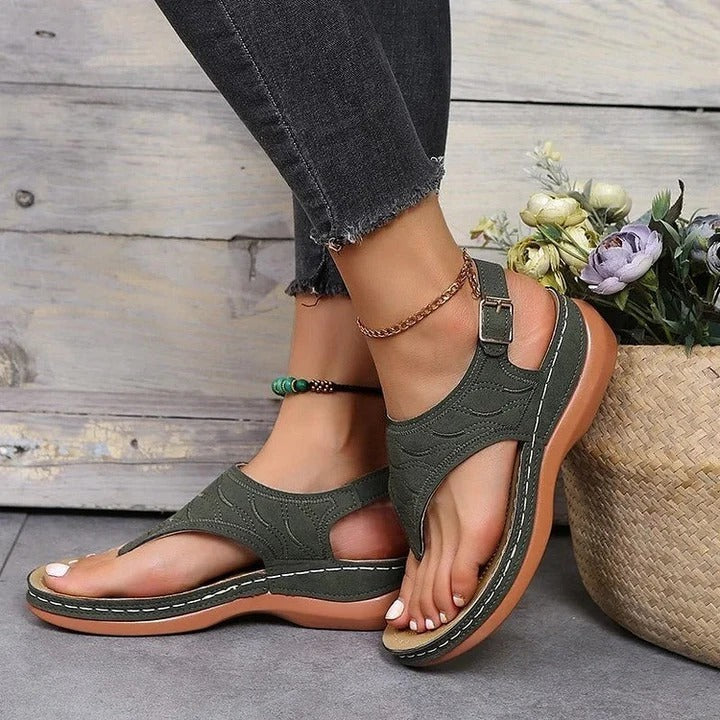 Women's Sandals with Arch Support and Cushioned Footbed for Comfort
