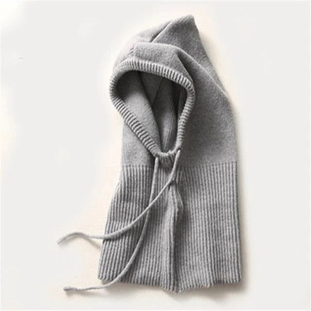 Soft Ribbed Winter Beanie Made of Cashmere Knit