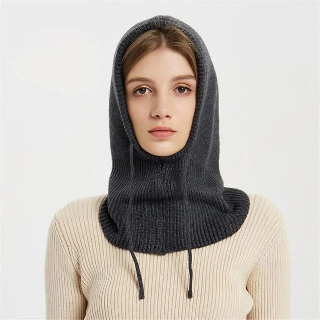 Soft Ribbed Winter Beanie Made of Cashmere Knit