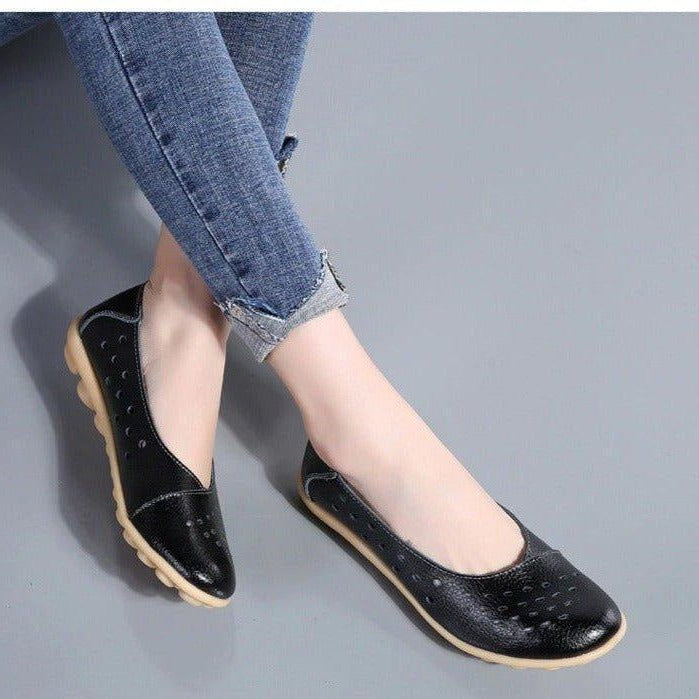 Womens Wide Fit Leather Loafers with Comfort Cushioning