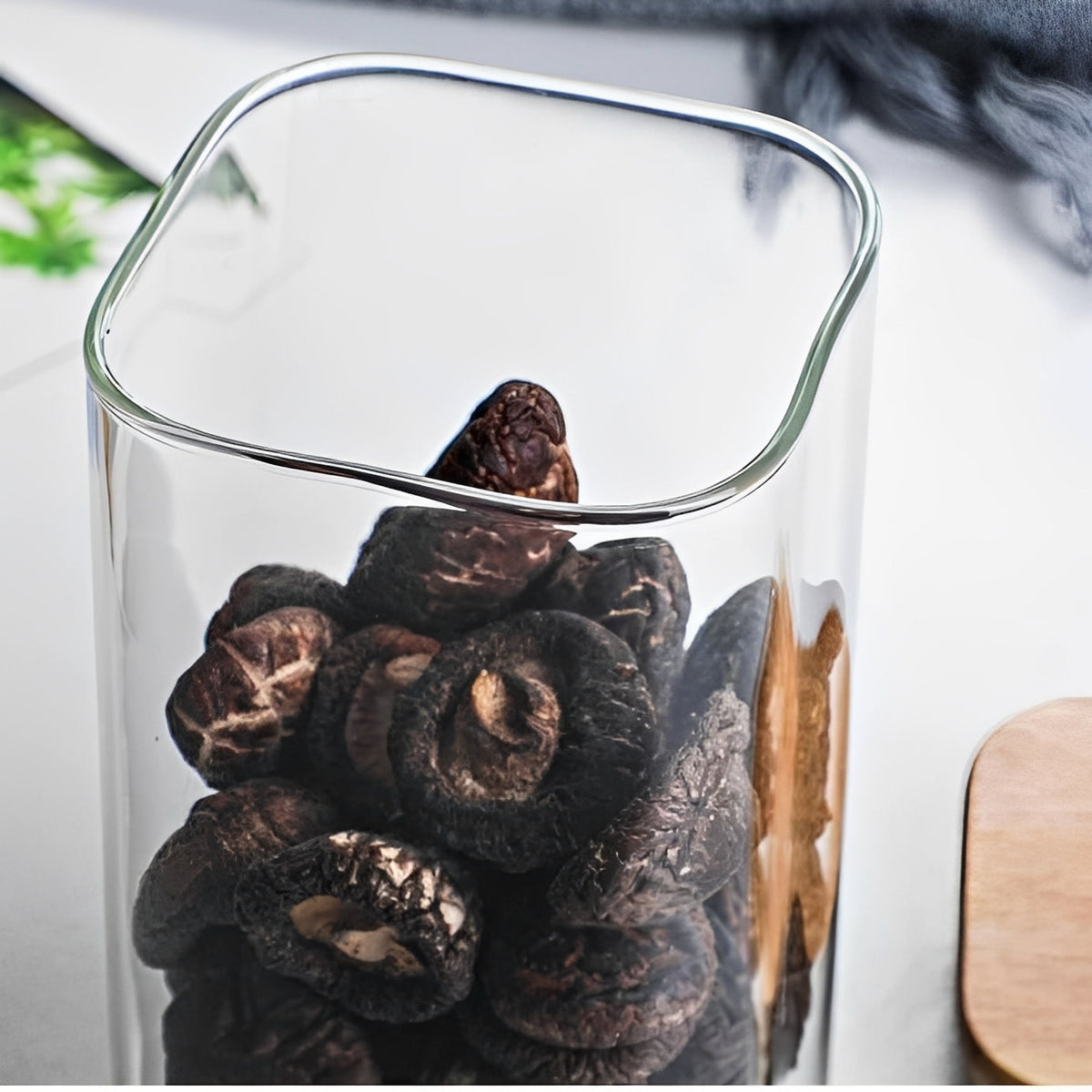 Bamboo Lid Glass Container, Simple and Elegant Design