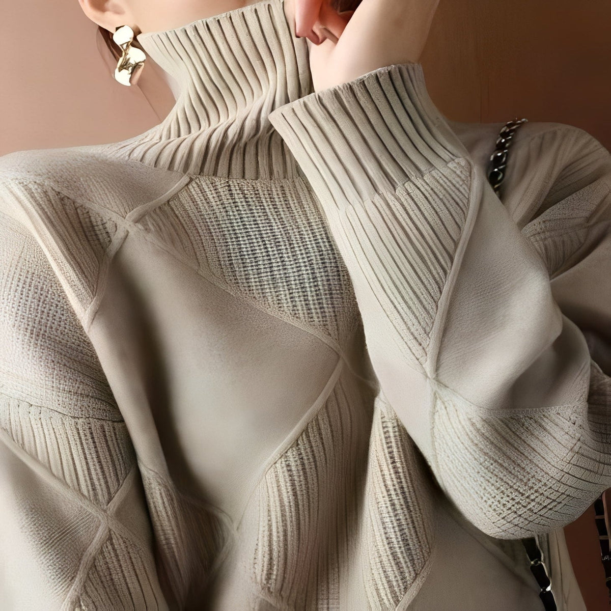 Oversized Women's Pullover in Cashmere with Textured Diamond Stitch