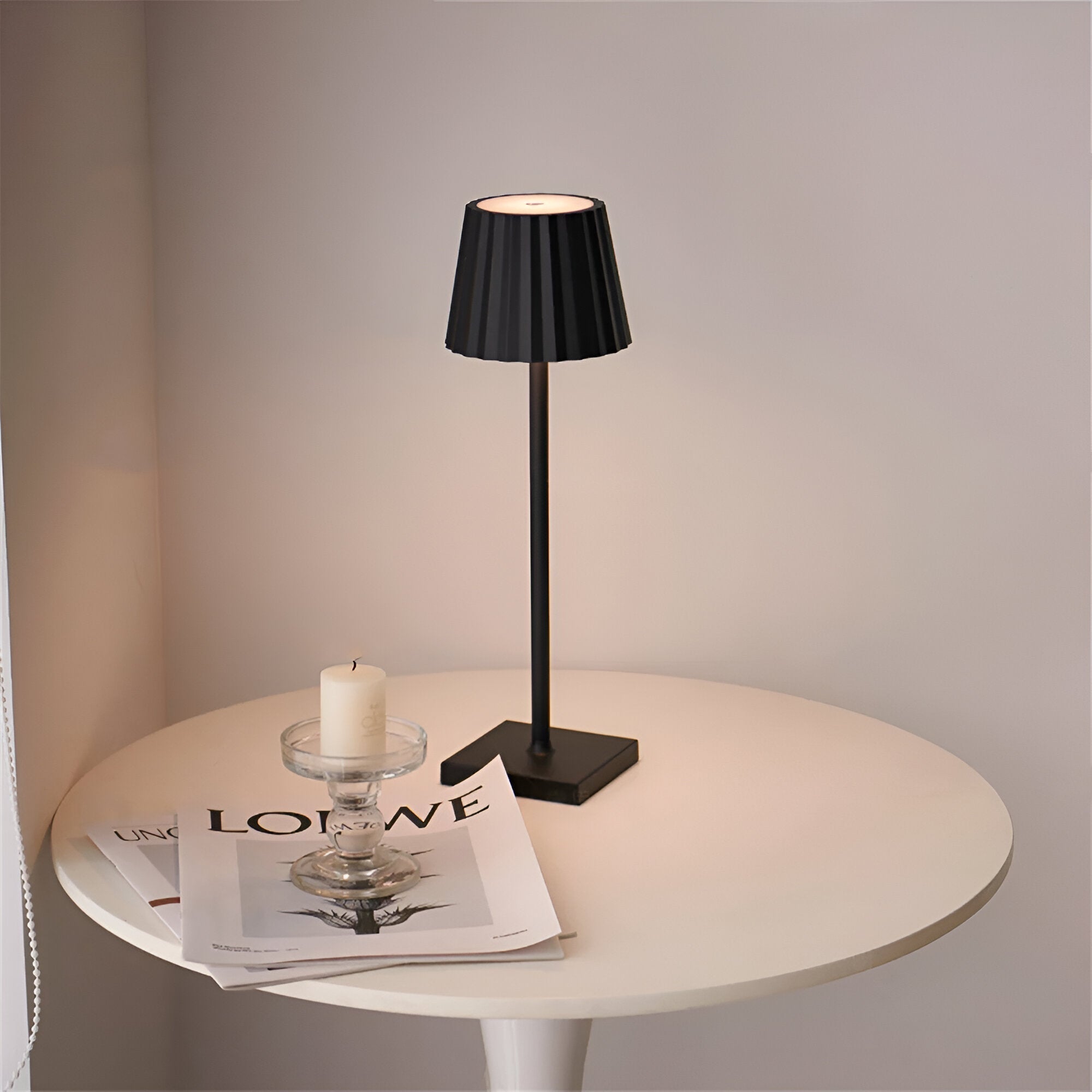 Portable Modern Lamp | Stylish Battery-Operated Lighting
