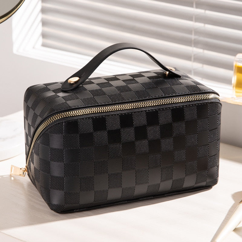 Elegant Travel Organizer for All Your Essentials