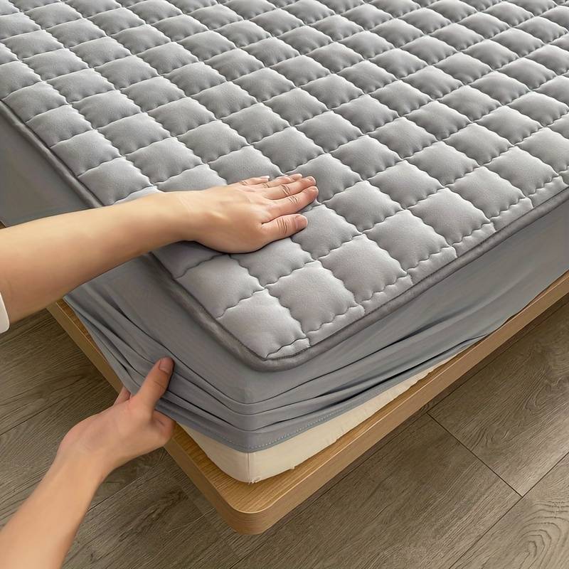 Fitted Sheet Style Quilted Mattress Protector