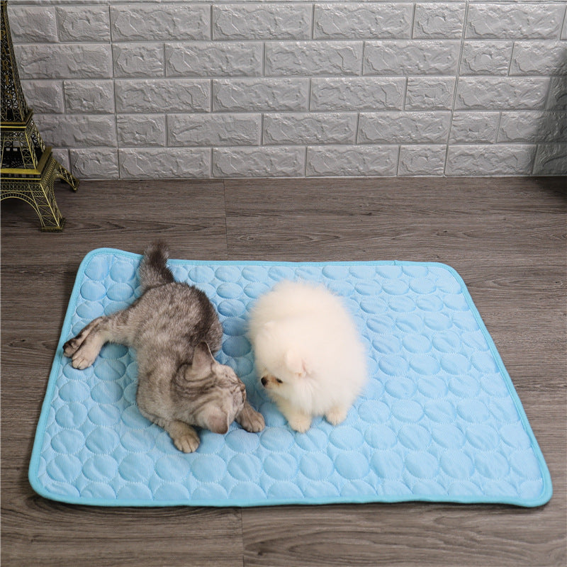 Self-Cooling Pet Mat – Gel Pad for Dogs and Cats, No Water or Power Needed