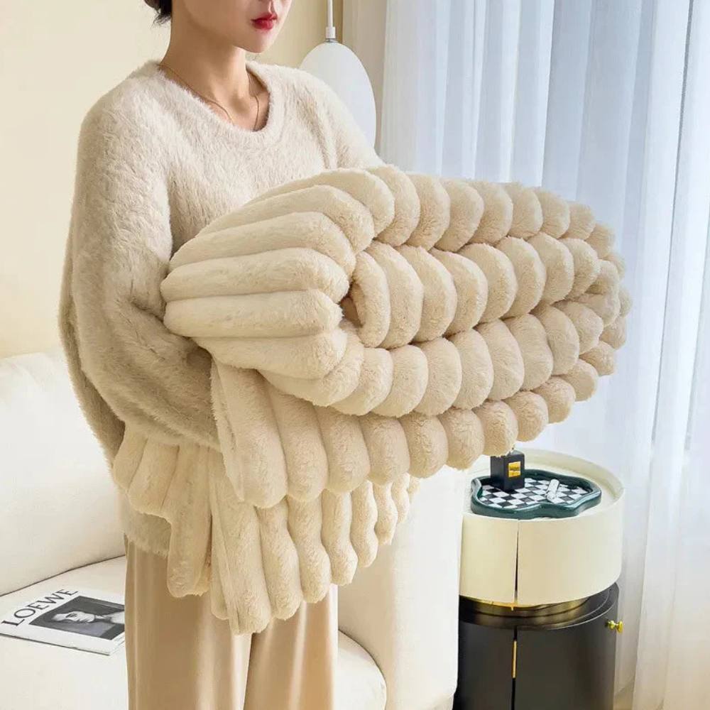 Soft Faux Fur Blanket – Cozy Throw for Bed and Couch