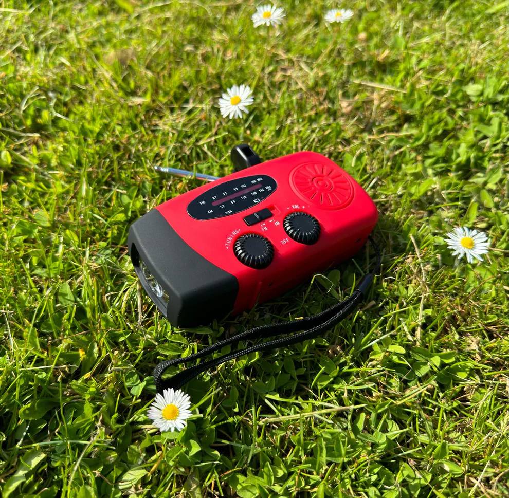 Hand Crank Emergency Radio with Power Bank and Solar Charging