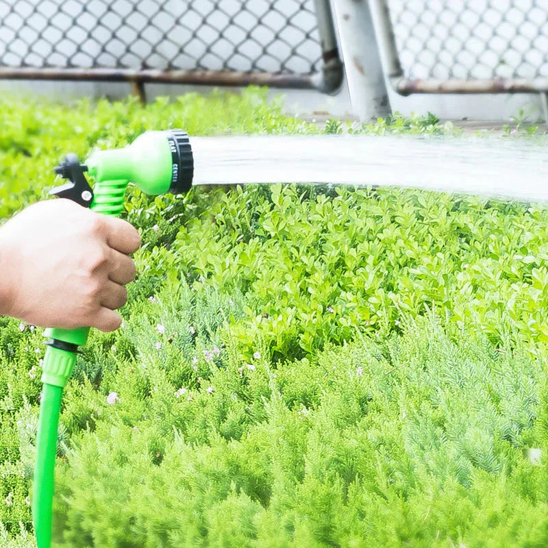 Expandable Garden Hose with Spray Nozzle – Stretches 3 Times