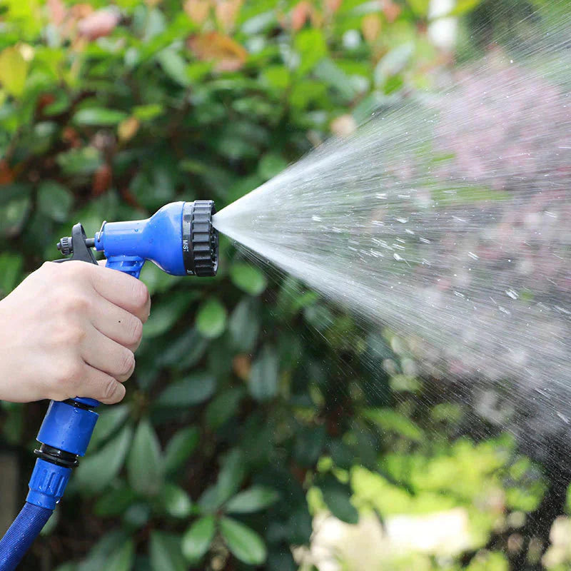 Expandable Garden Hose with Spray Nozzle – Stretches 3 Times