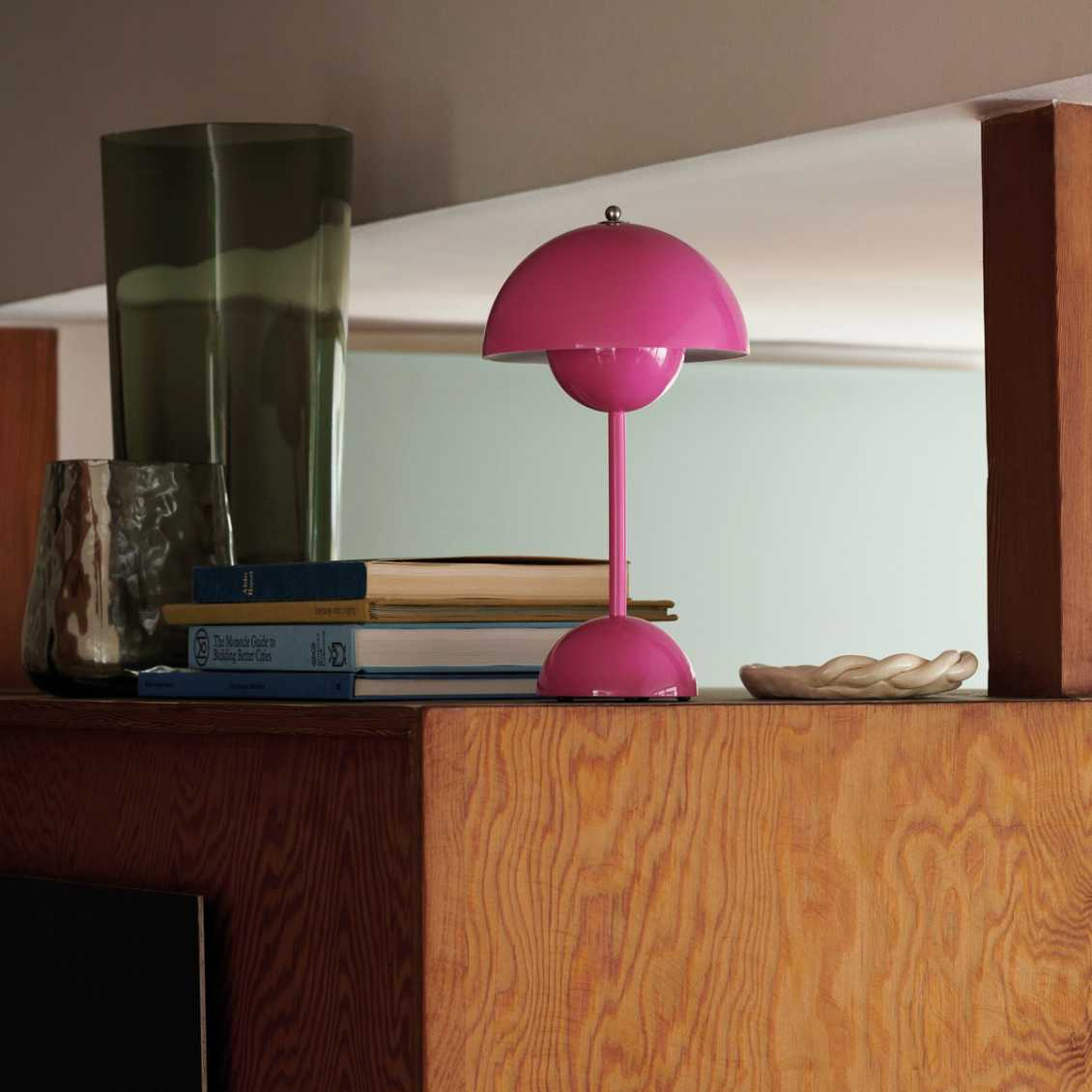 Retro Style Table Lamp – Wireless with 3 Adjustable Brightness Levels