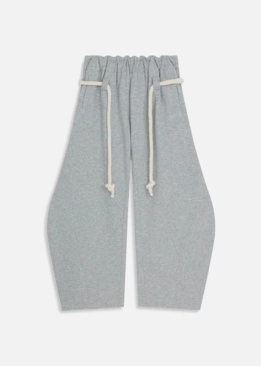 Chic High-Waisted Joggers for Women – Modern Barrel Leg Sweatpants with Adjustable Elastic Waist and Deep Pockets